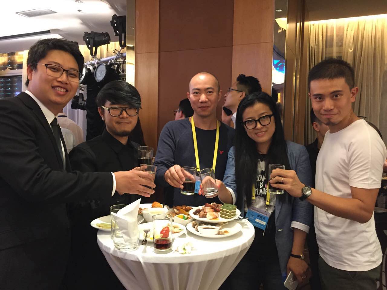 %e5%90%88%e5%bd%b1-8